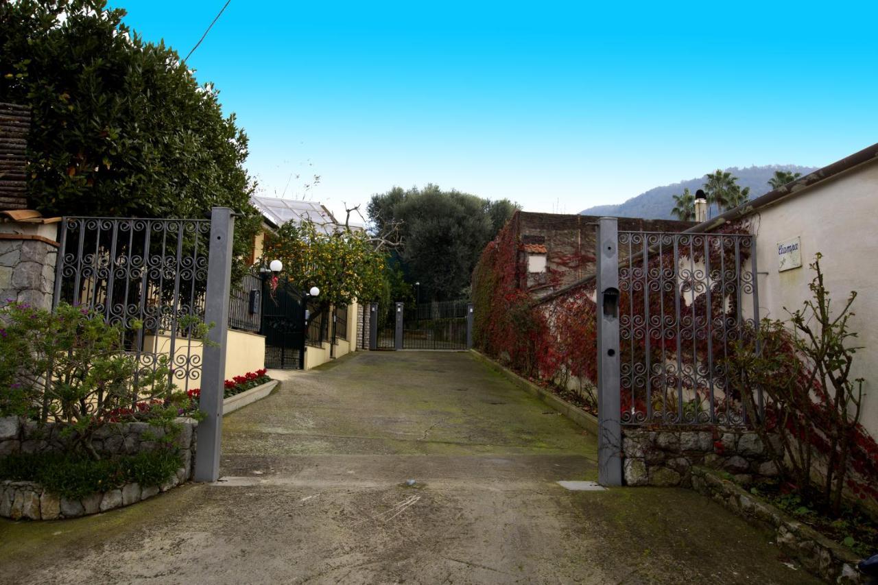 Relais Villa Chiara Free Parking Sorrent Exterior foto