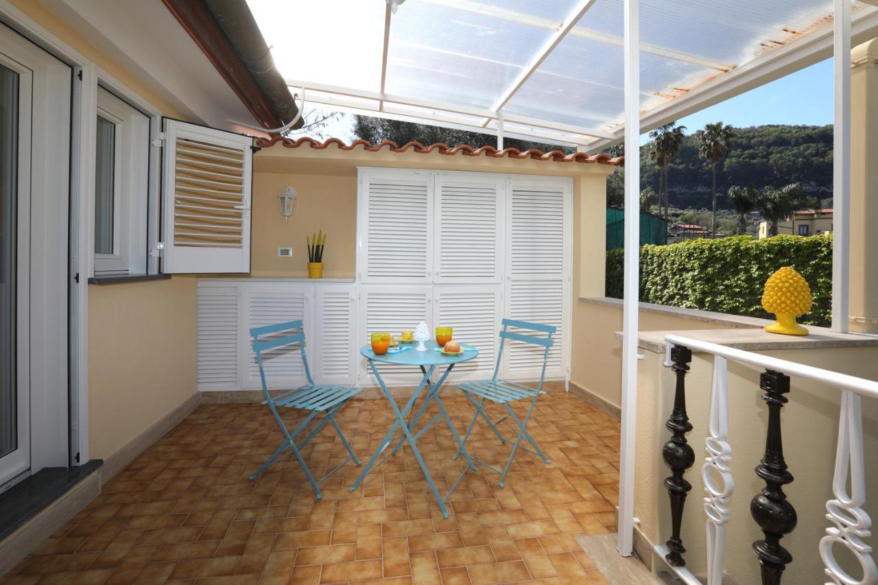 Relais Villa Chiara Free Parking Sorrent Exterior foto